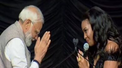 PM Modi and singer Mary Millben 1